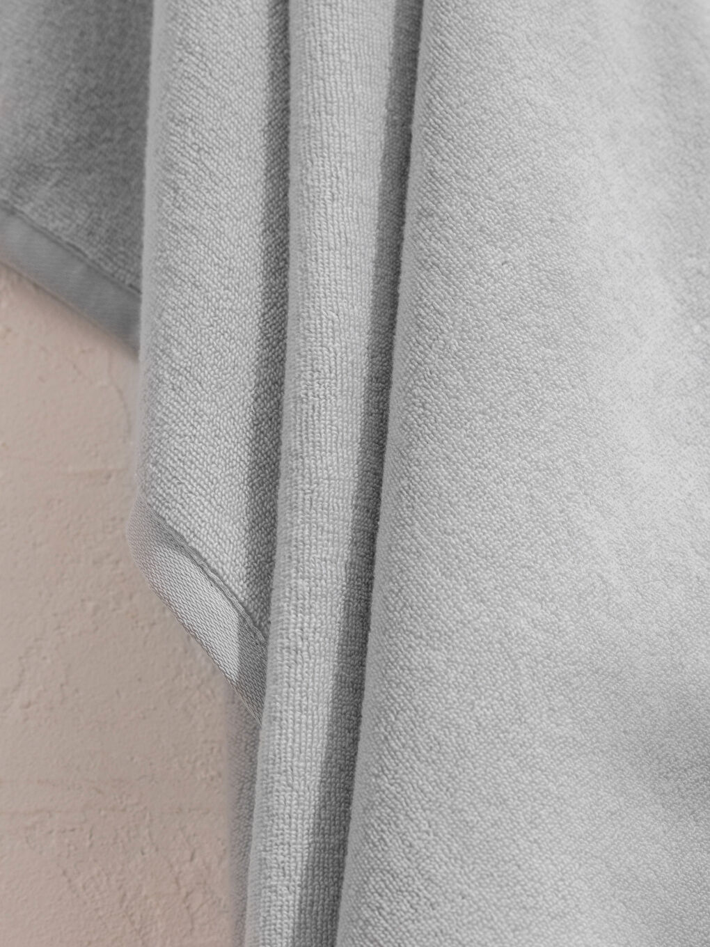 Gri Çizgili Banyo Havlusu 70x140 Cm	-1