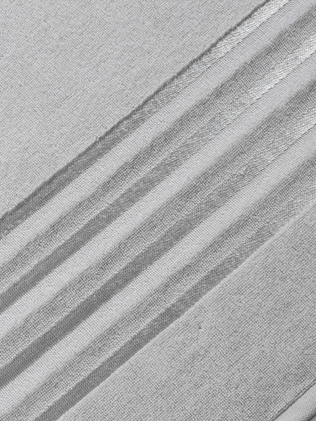 Gri Çizgili Banyo Havlusu 70x140 Cm	-2