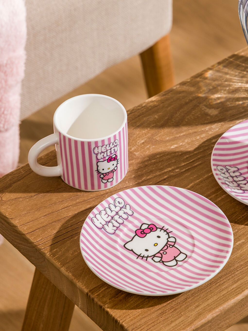 Pembe Hello Kitty Baskılı 2 Kişilik Kahve Fincan Takımı 90 ml-2