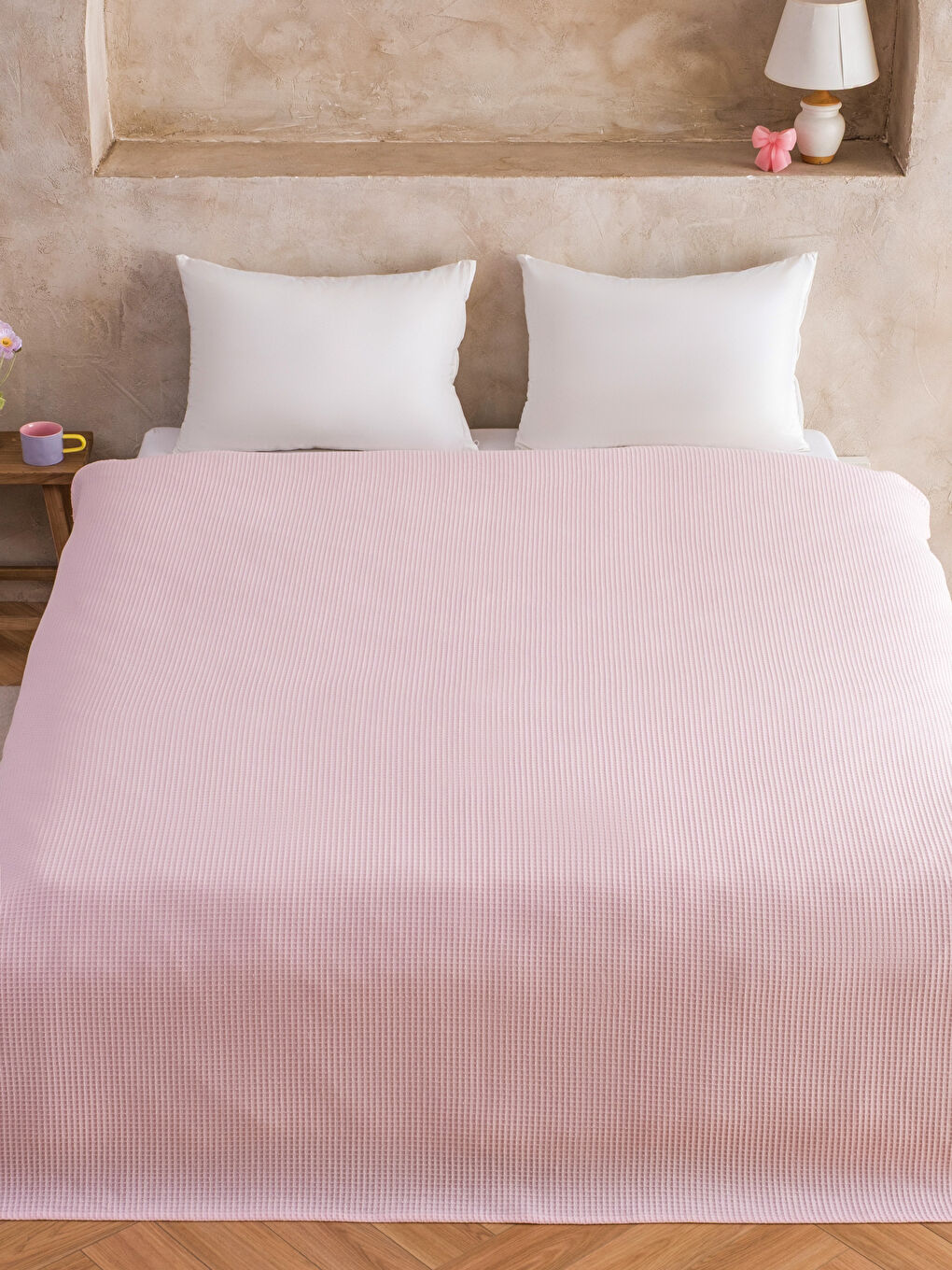 Pembe Desenli Çift Kişilik Pamuklu Pike-1