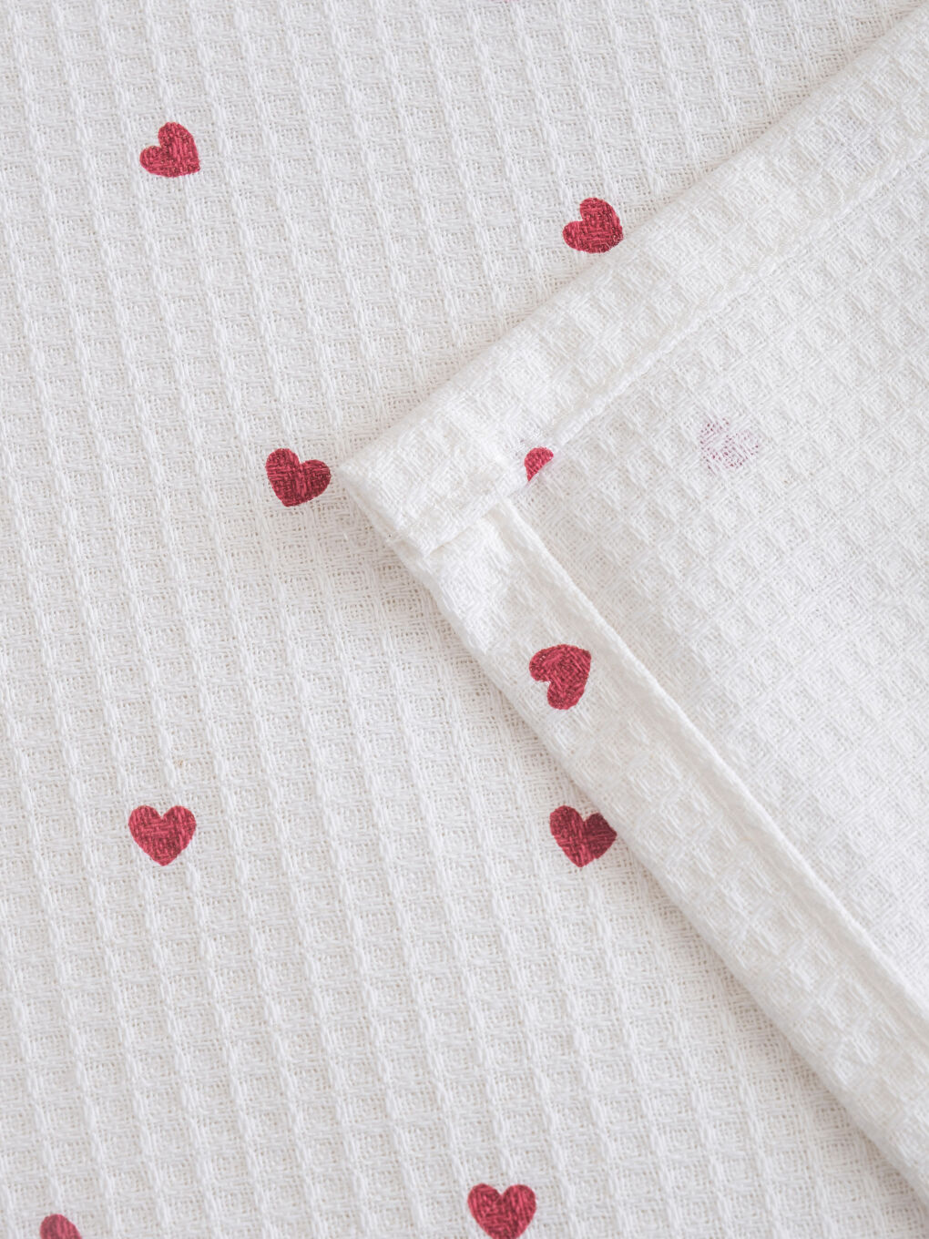 Kırmızı Kalp Desenli Çift Kişilik Pike-3