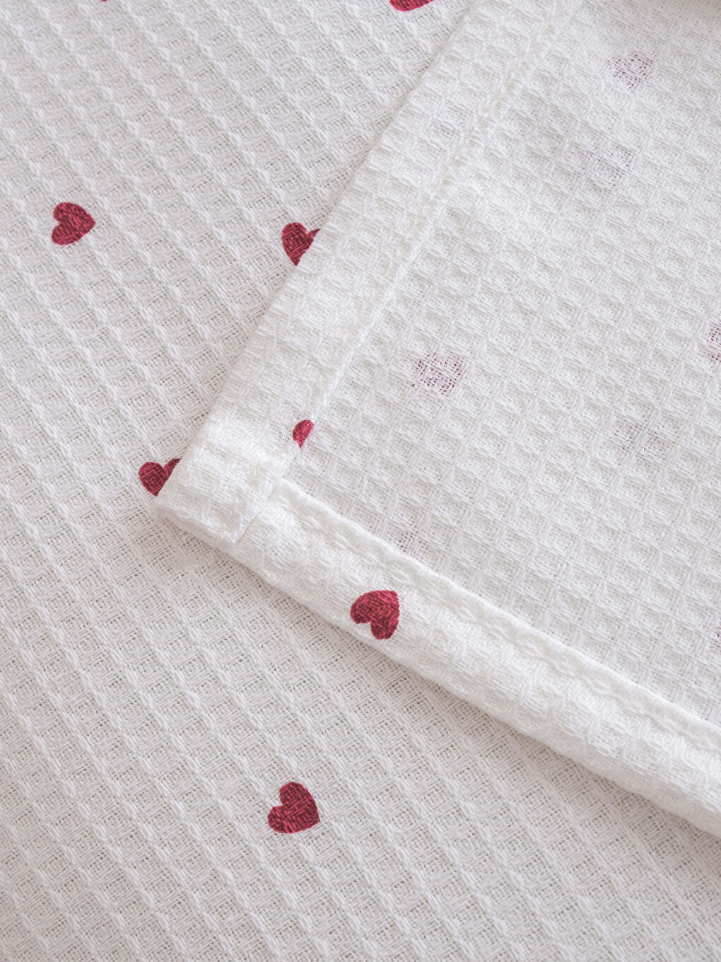 Kırmızı Kalp Nakışlı Tek Kişilik Pike 160x220 cm-3