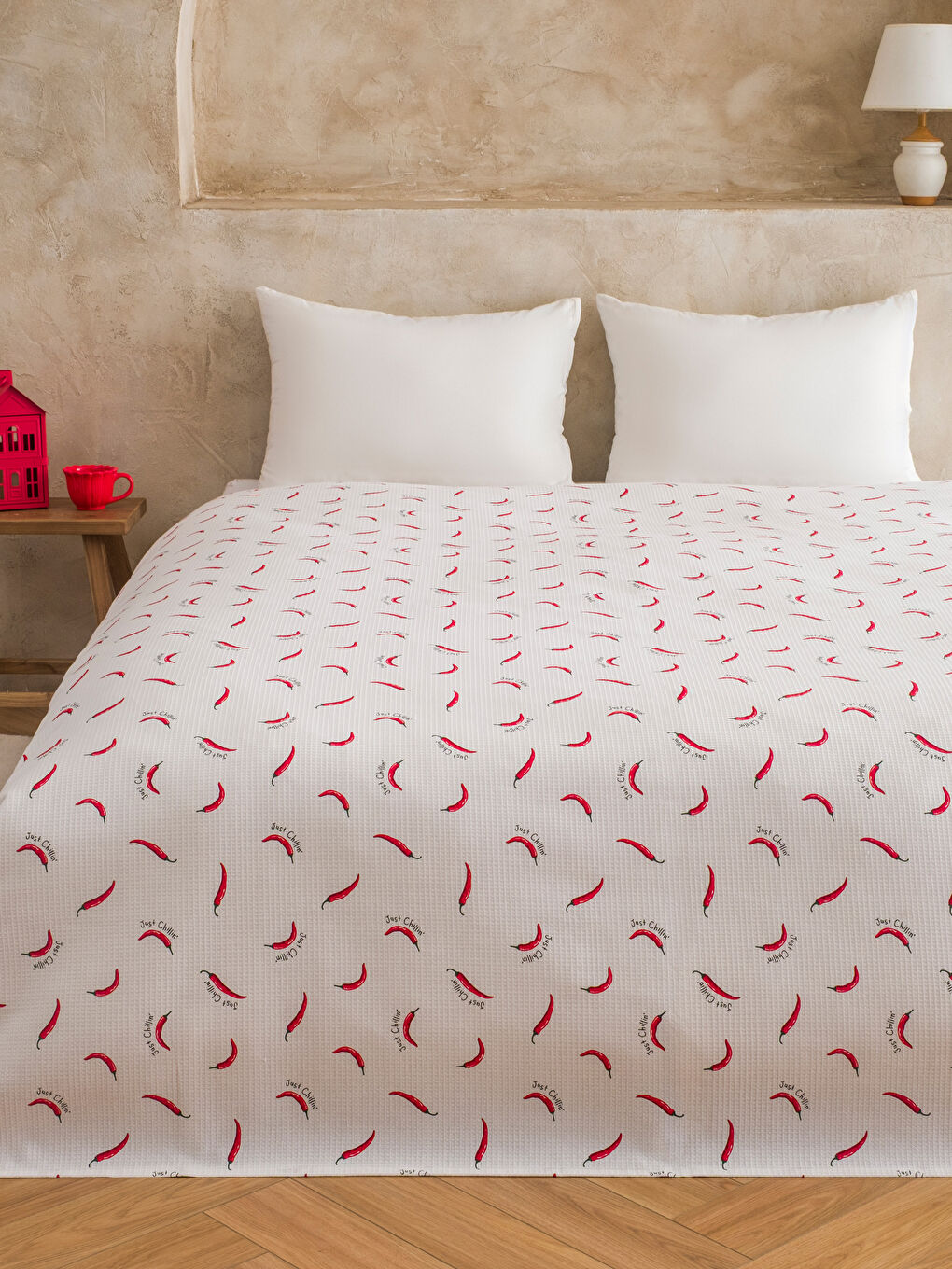 Kırmızı Biber Desenli Çift Kişilik Pike