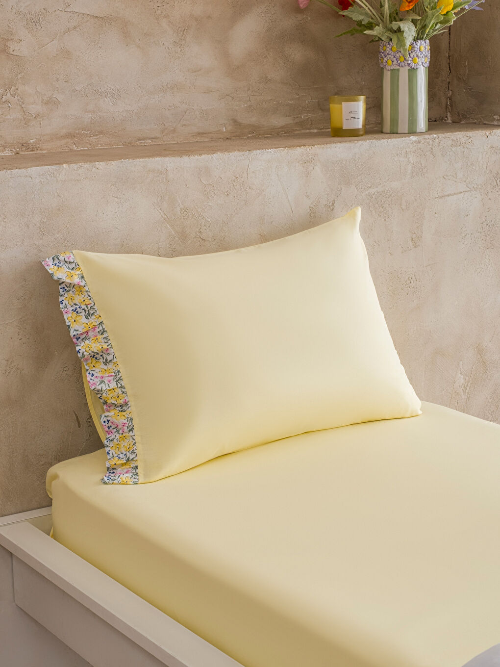 Sarı Çiçek Desenli Tek Kişilik Pike Takımı-2