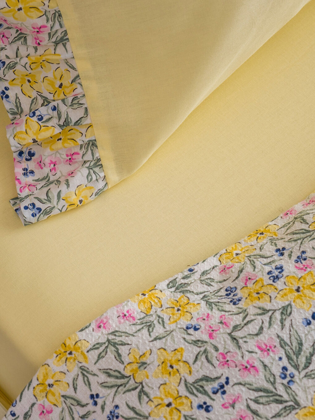 Sarı Çiçek Desenli Tek Kişilik Pike Takımı-4