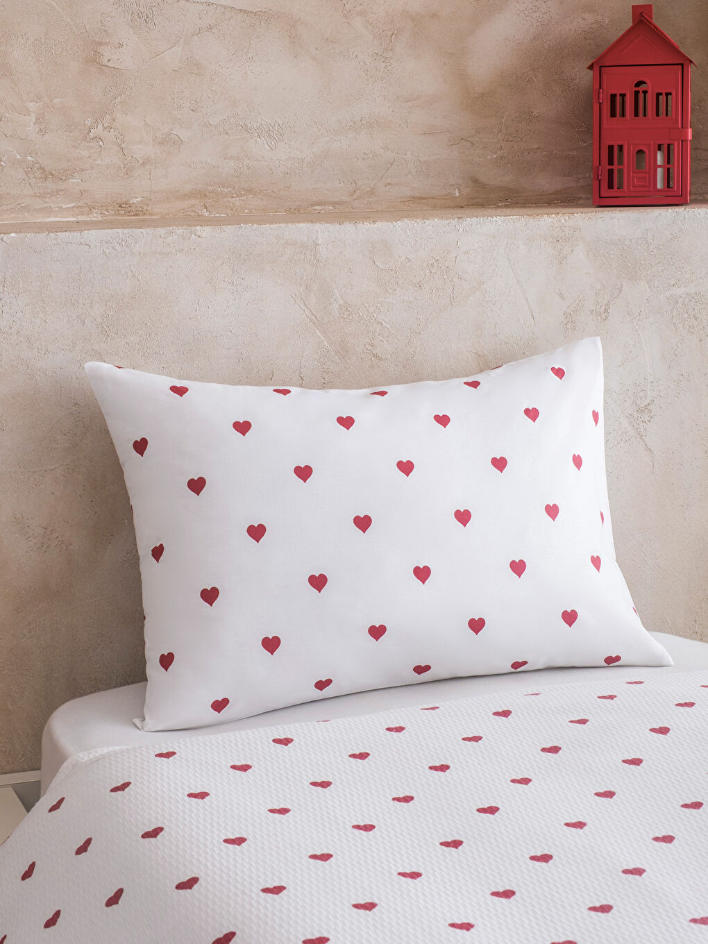 Kırmızı Kalp Desenli Tek Kişilik Pike Takımı-2