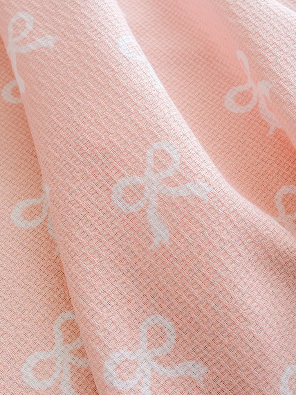 Pembe Fiyonk Desenli Pamuklu Çift Kişilik Pike Seti-5