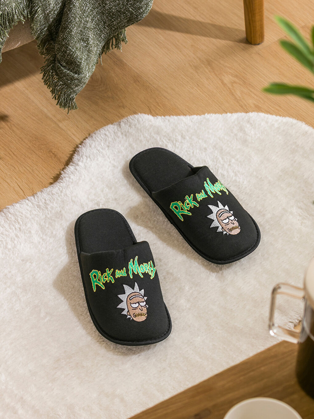Rick and Morty Embroidered Men's Slippers