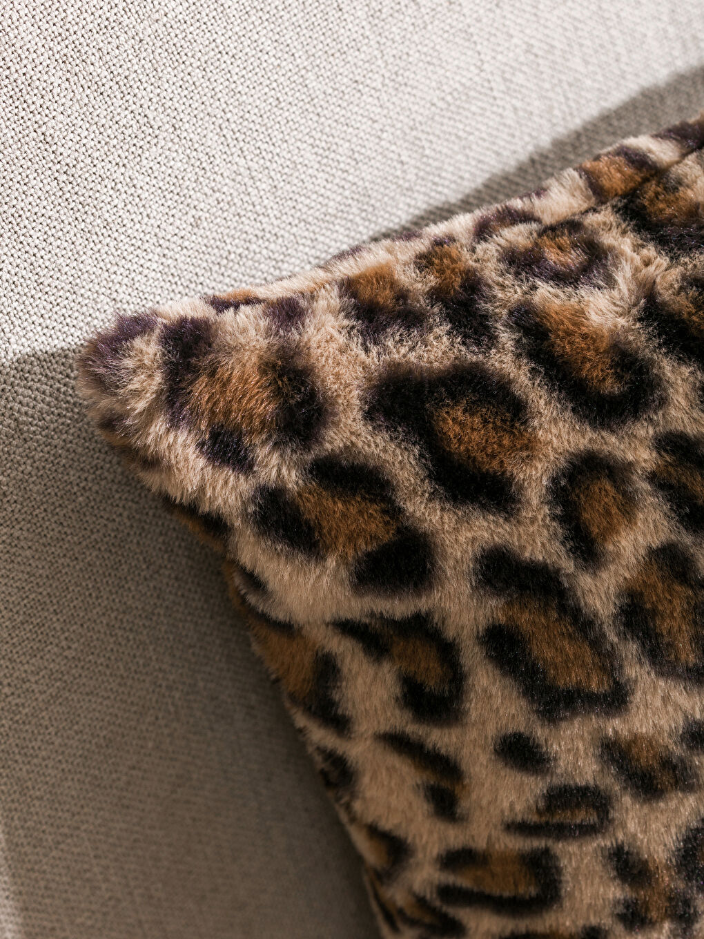Karışık Leopar Desenli Kırlent Kılıfı 45x45 cm-2