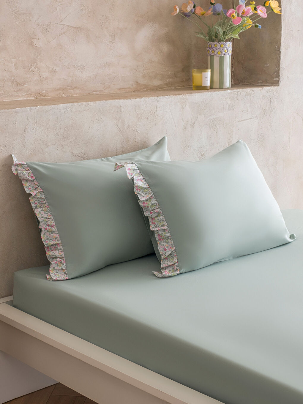 Karışık Çiçek Desenli Çift Kişilik Pike Takımı-2