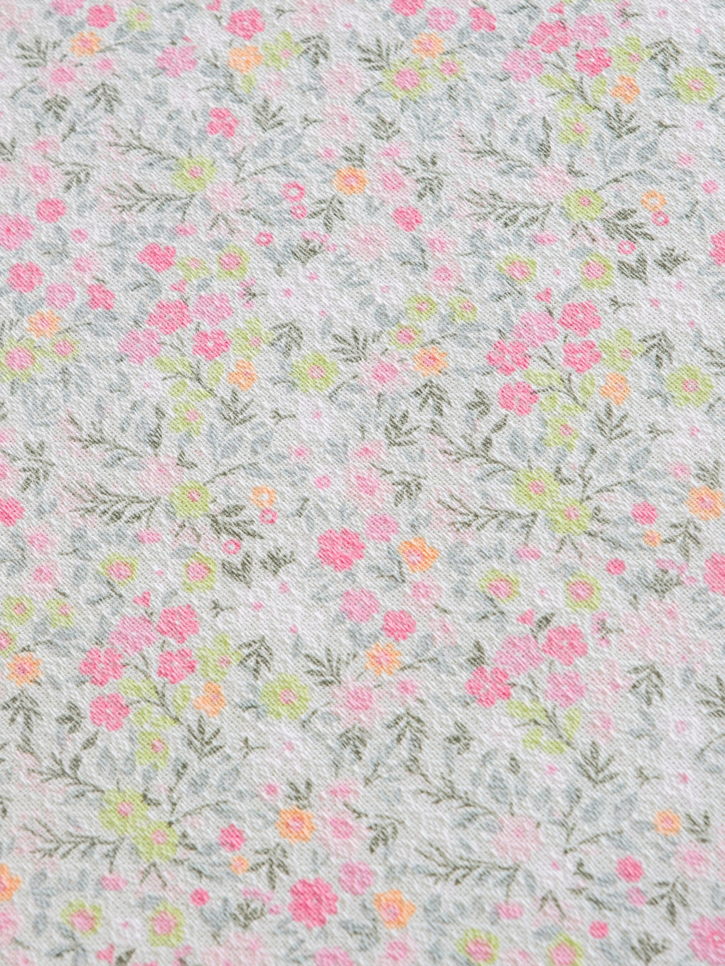 Karışık Çiçek Desenli Çift Kişilik Pike Takımı-4