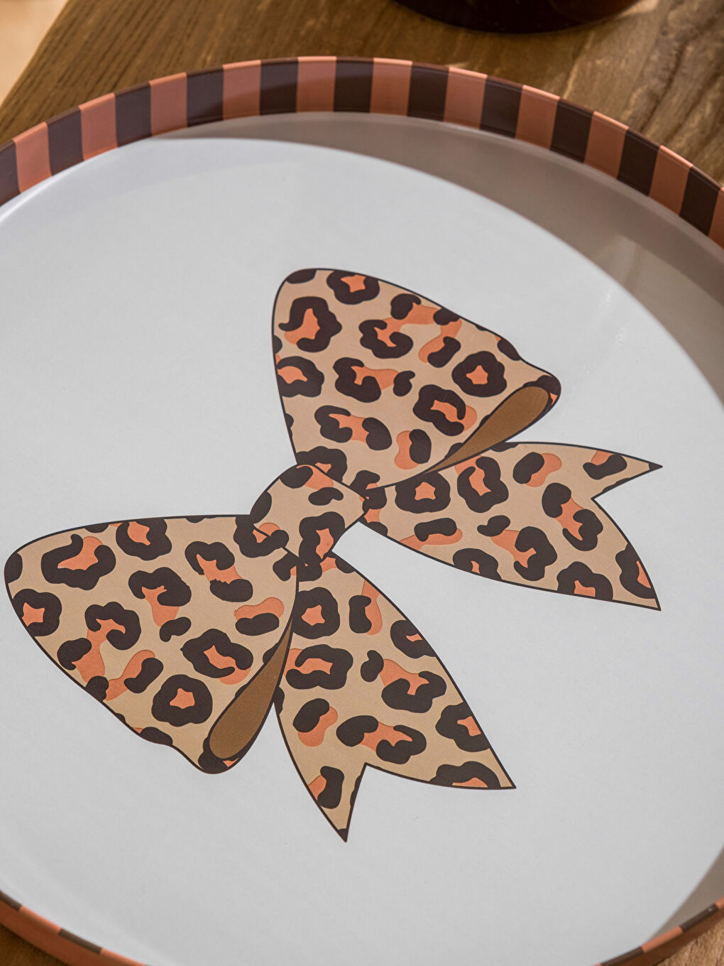 Karışık Fiyonk Baskılı Metal Tepsi  24 cm-2