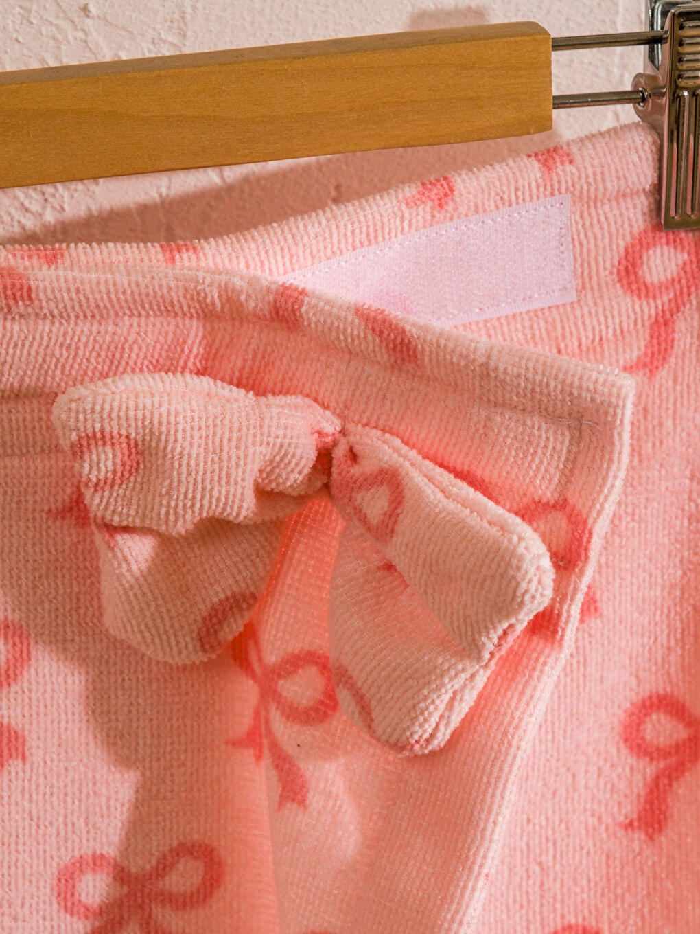 Pembe Fiyonk Desenli Kadın Straplez Bornoz-2