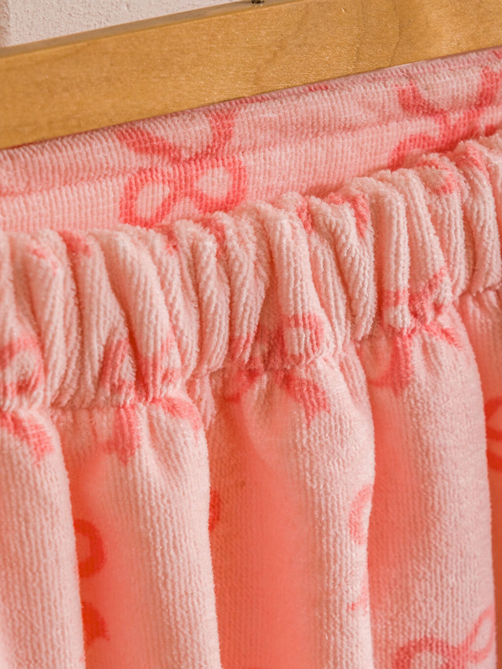 Pembe Fiyonk Desenli Kadın Straplez Bornoz-3