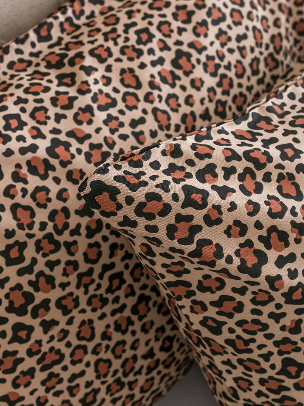 Karışık Leopar Desenli Yastık Kılıfı-2