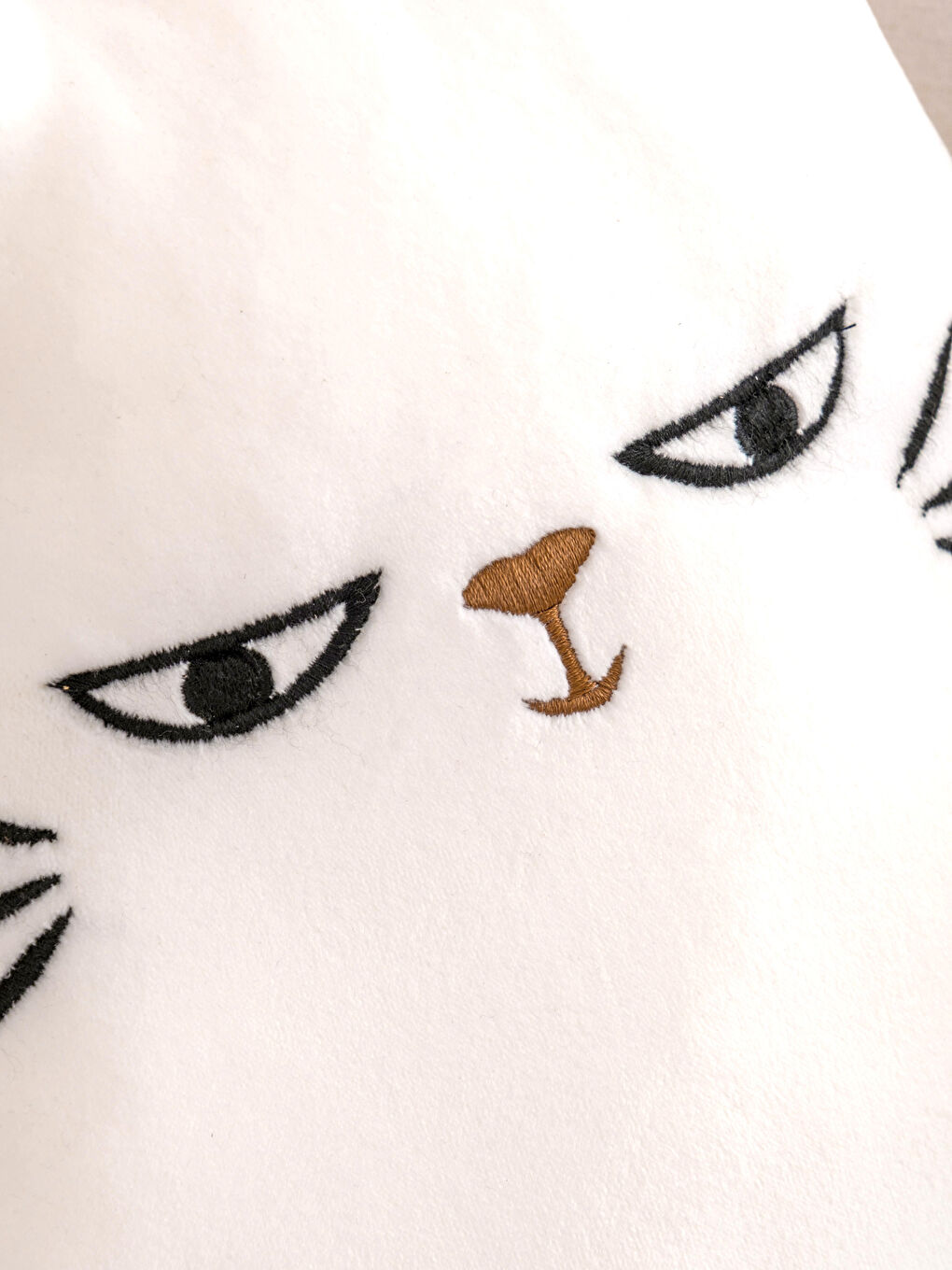 Karışık Kedi Figürlü Pelüş Bebek Kırlent 35 cm-2