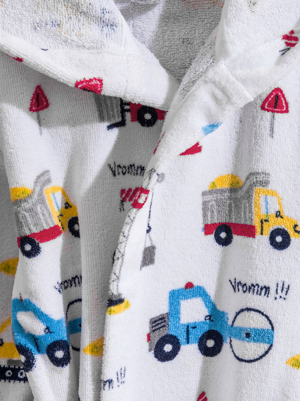 Karışık Baskılı Erkek Çocuk Bornoz -2