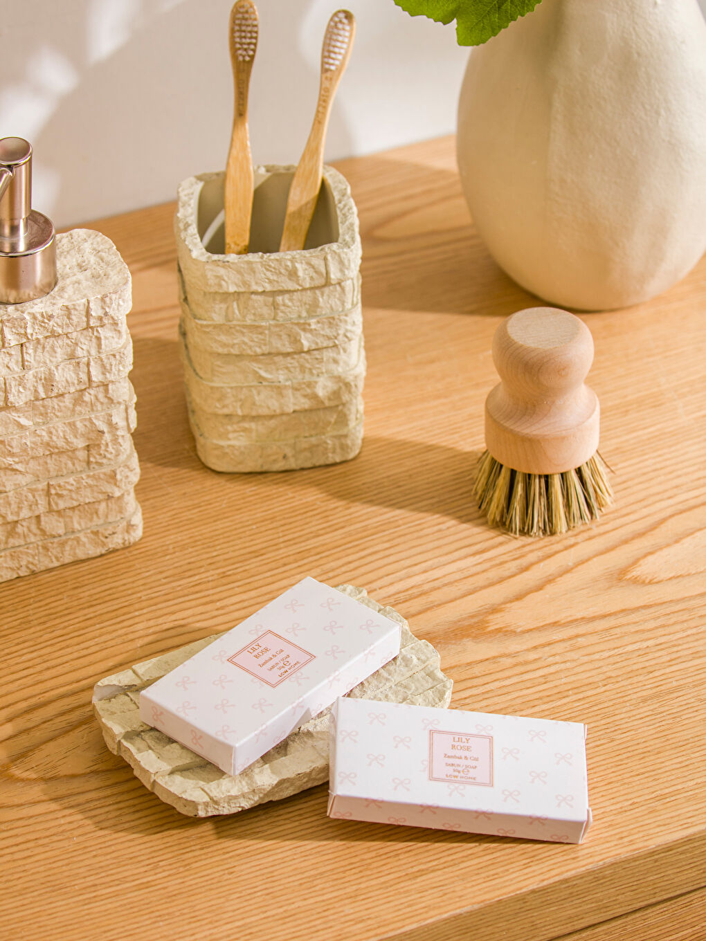 Zambak ve Gül Kokulu Katı Sabun 50 g-1