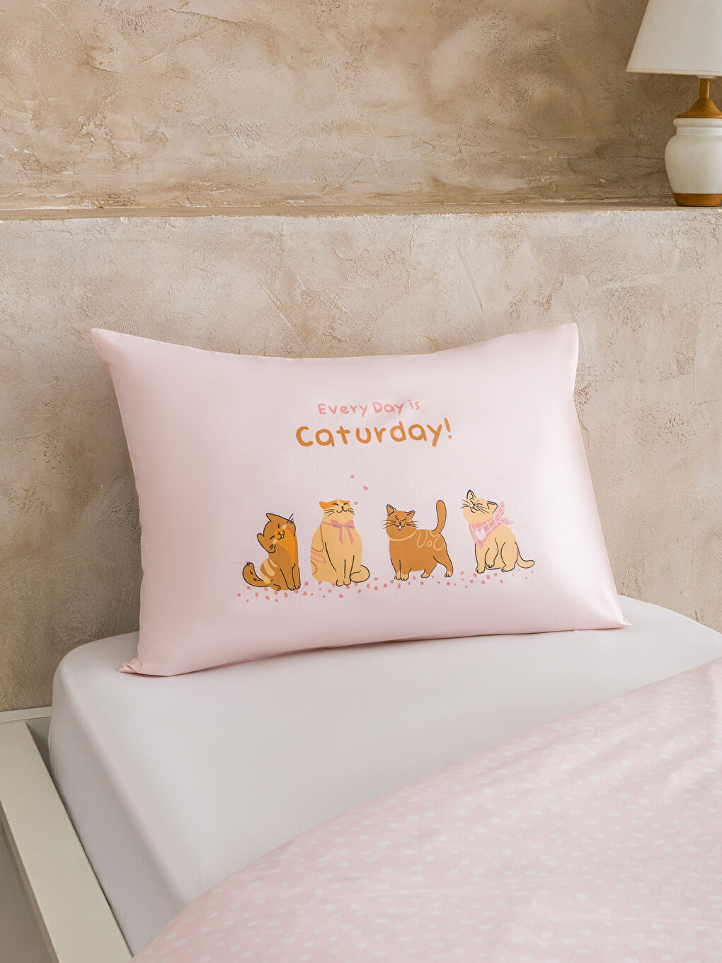 Karışık Kedi Desenli Tek Kişilik Nevresim Seti-2