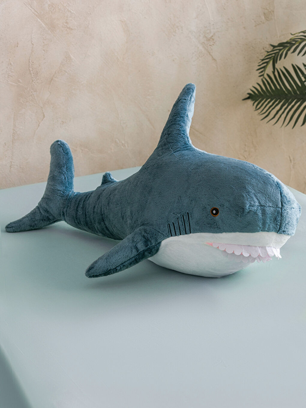 Mavi Köpek Balığı Figürlü Pelüş Bebek Kırlent 80 cm