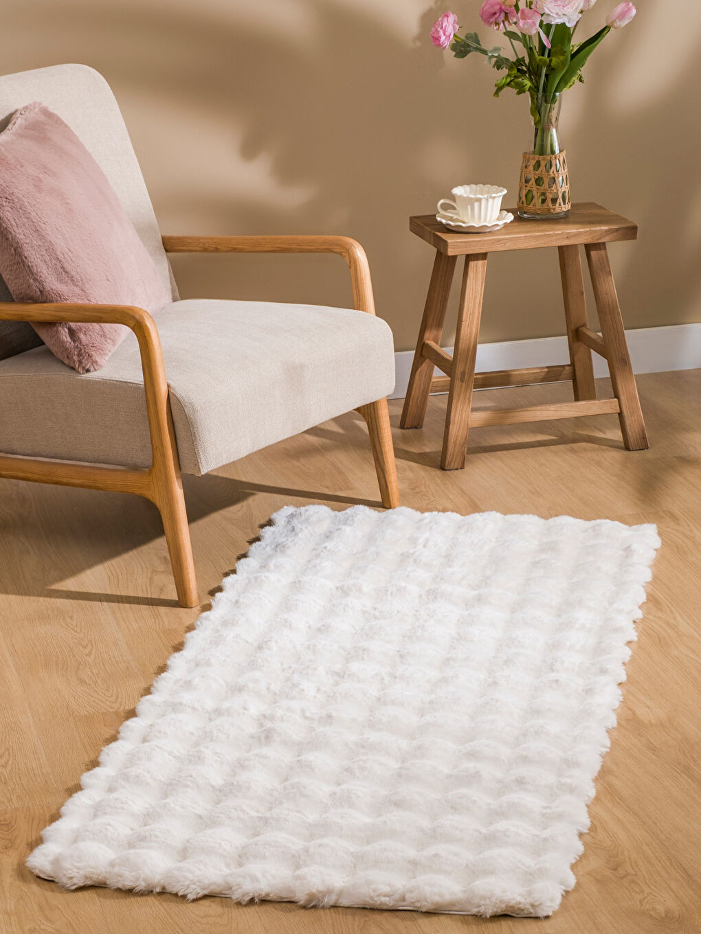 Ekru Pelüş Halı 70x150 cm