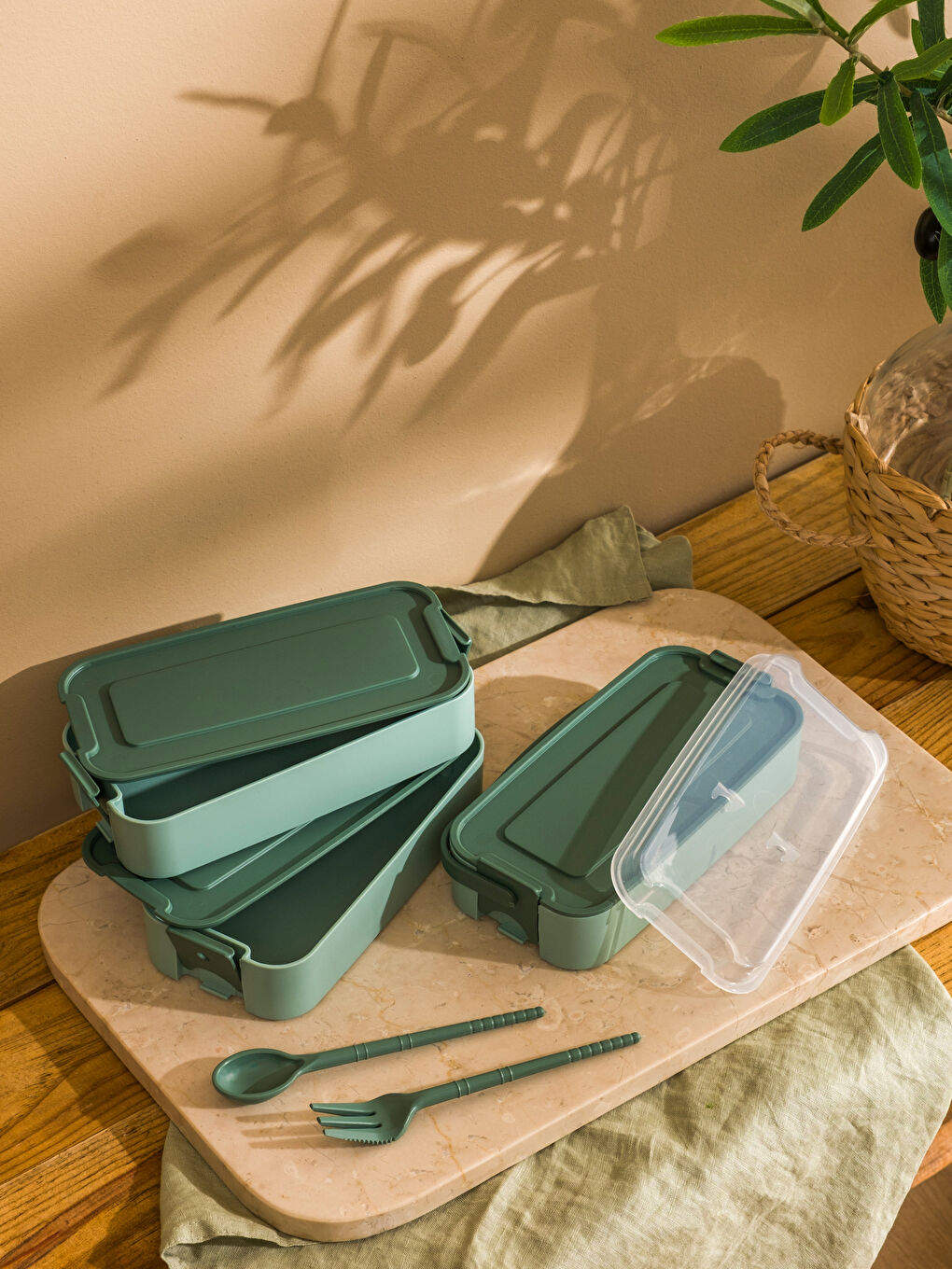 Yeşil Çok Bölmeli Yemek Saklama Kabı-1