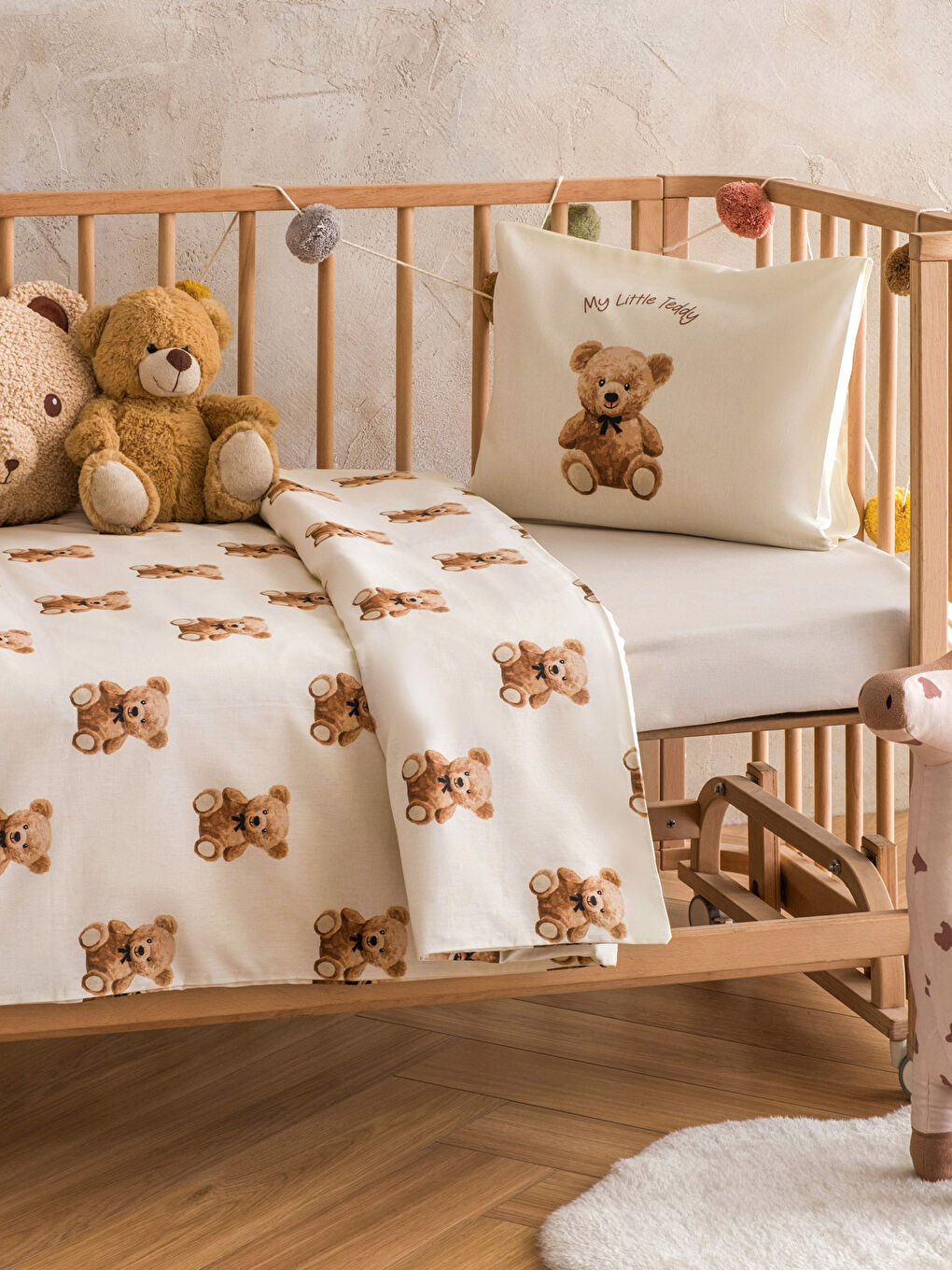 Ekru Ayıcık Baskılı Bebek Nevresim Takımı