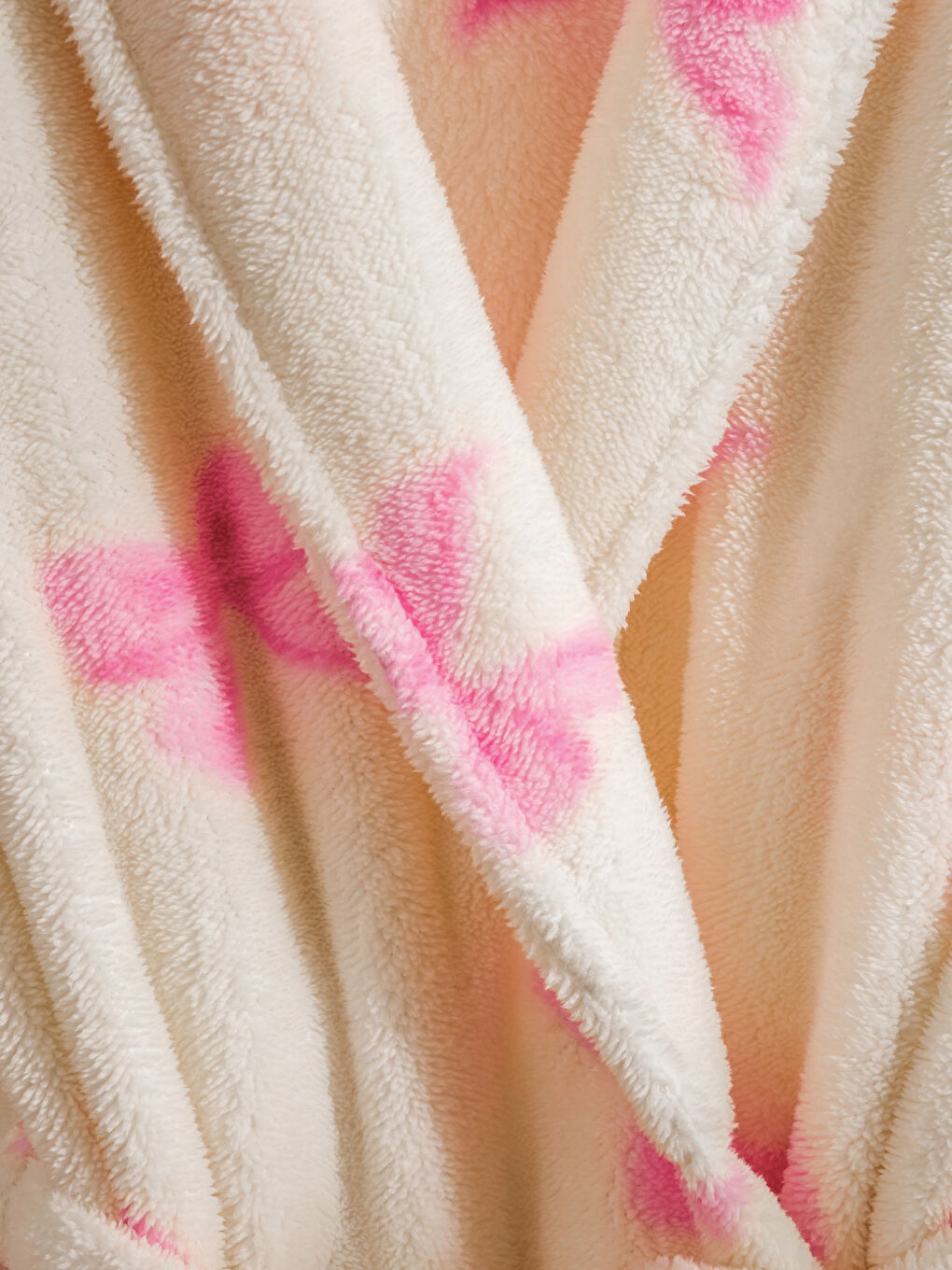 Ekru Fiyonk Desenli Pelüş Kadın Sabahlık-1