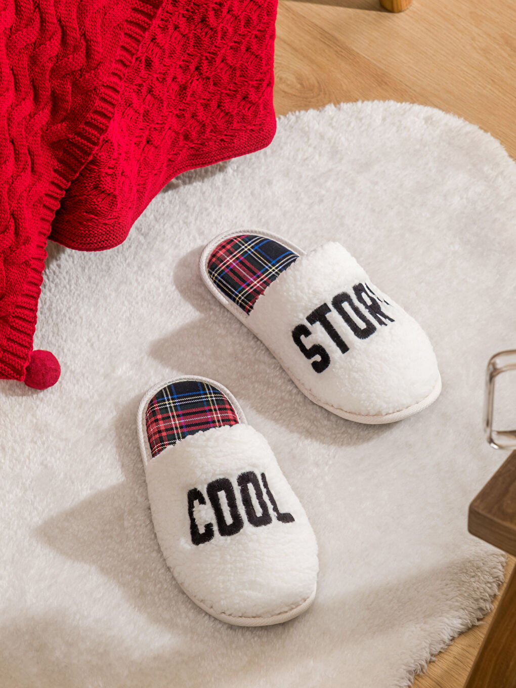 نەعلی ناوماڵ سپی پیاو