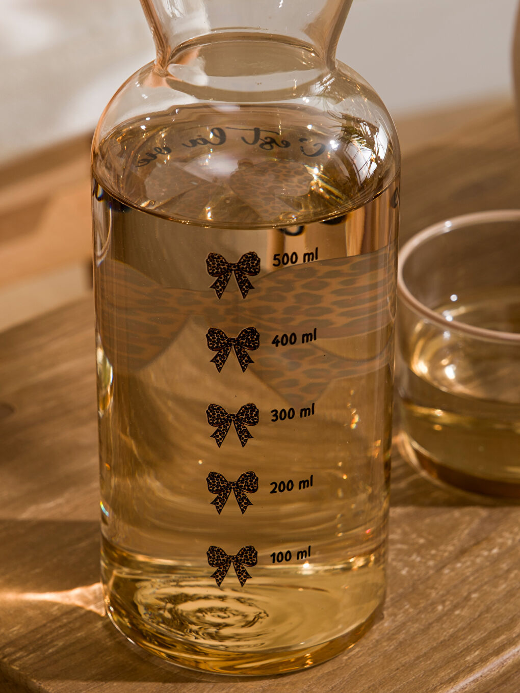 Karışık Fiyonk Baskılı Cam Baş Ucu Sürahisi 700 ml-4