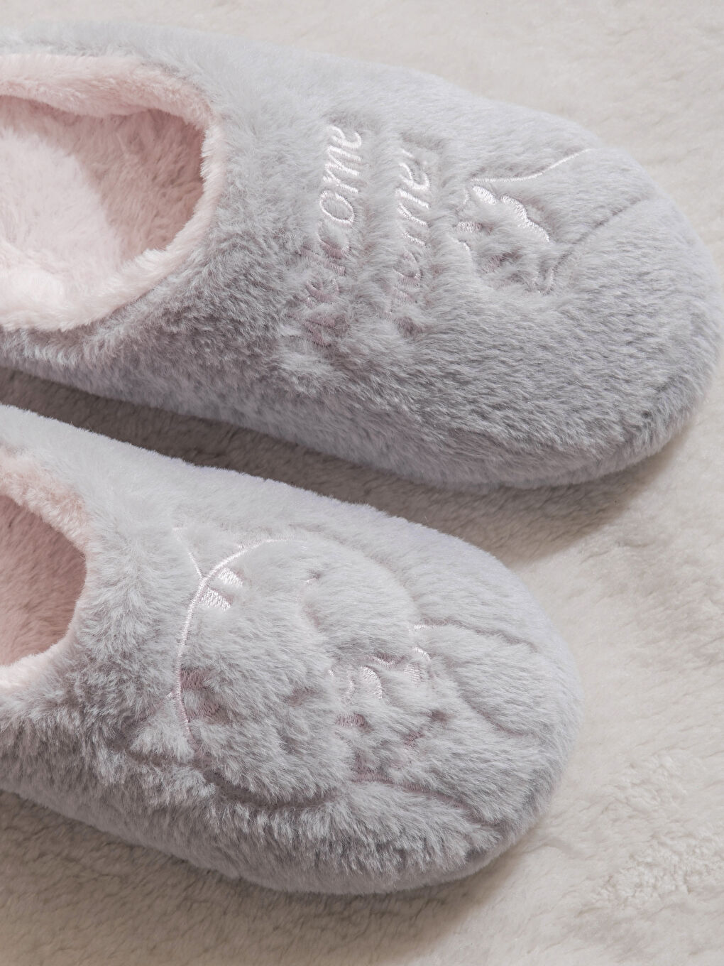 Gri Kadın Pelüş Ev Terliği-2