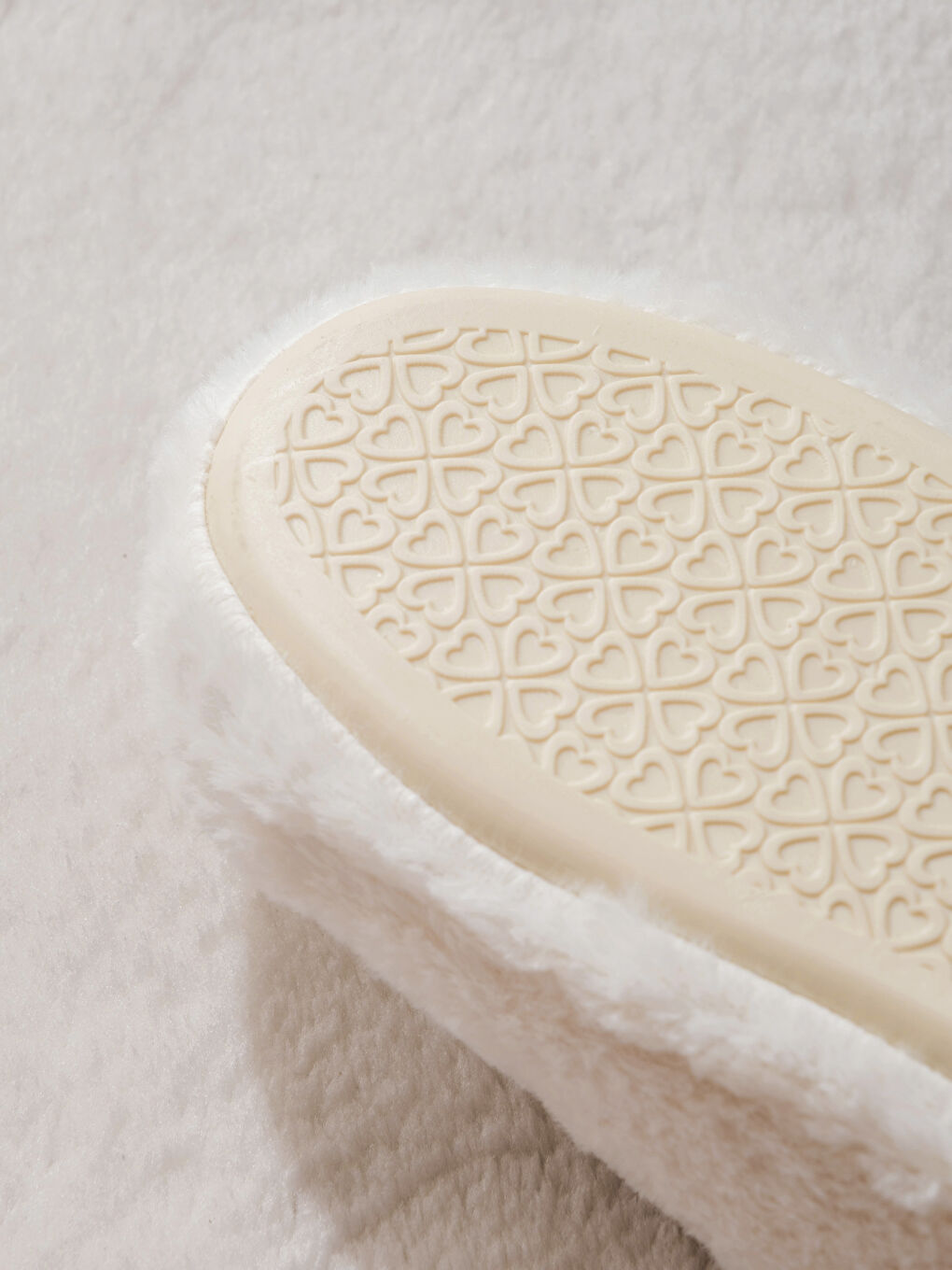 Ekru Kadın Pelüş Ev Terliği-4