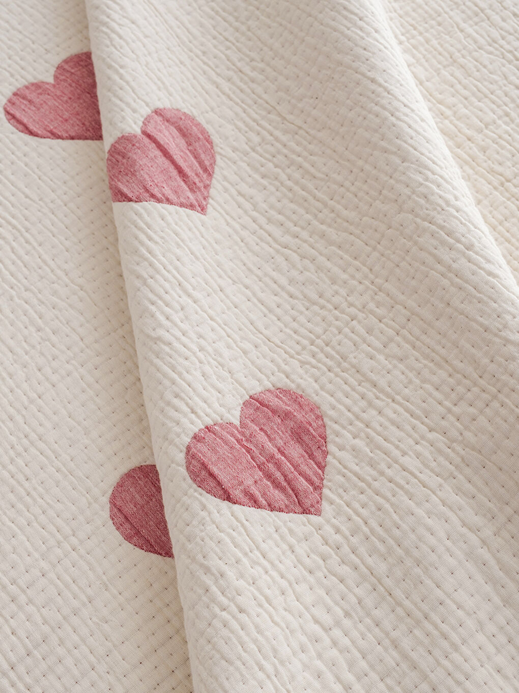 Karışık Kalp Desenli Çift Kişilik Yatak Örtüsü -2