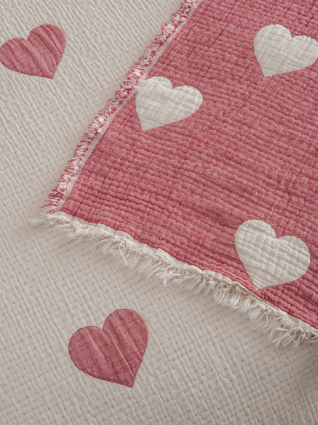 Karışık Kalp Desenli Çift Kişilik Yatak Örtüsü -3