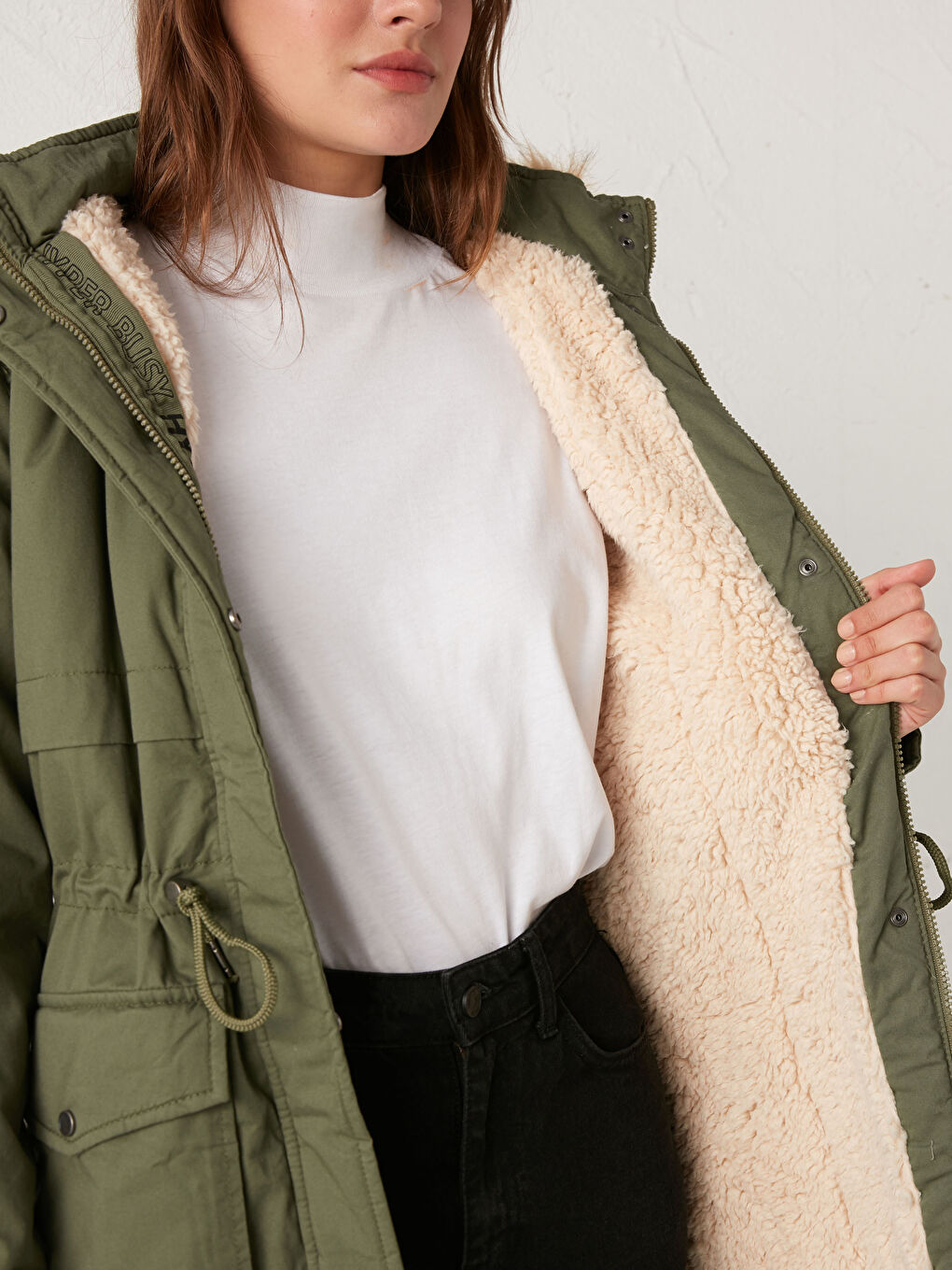 LCW Vision Dicker Parka mit Fellkapuze -0W0023Z8-CZE