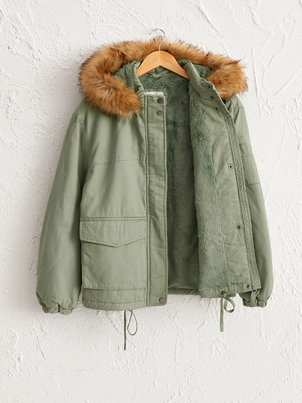 باركا بغطاء رأس فرو-1