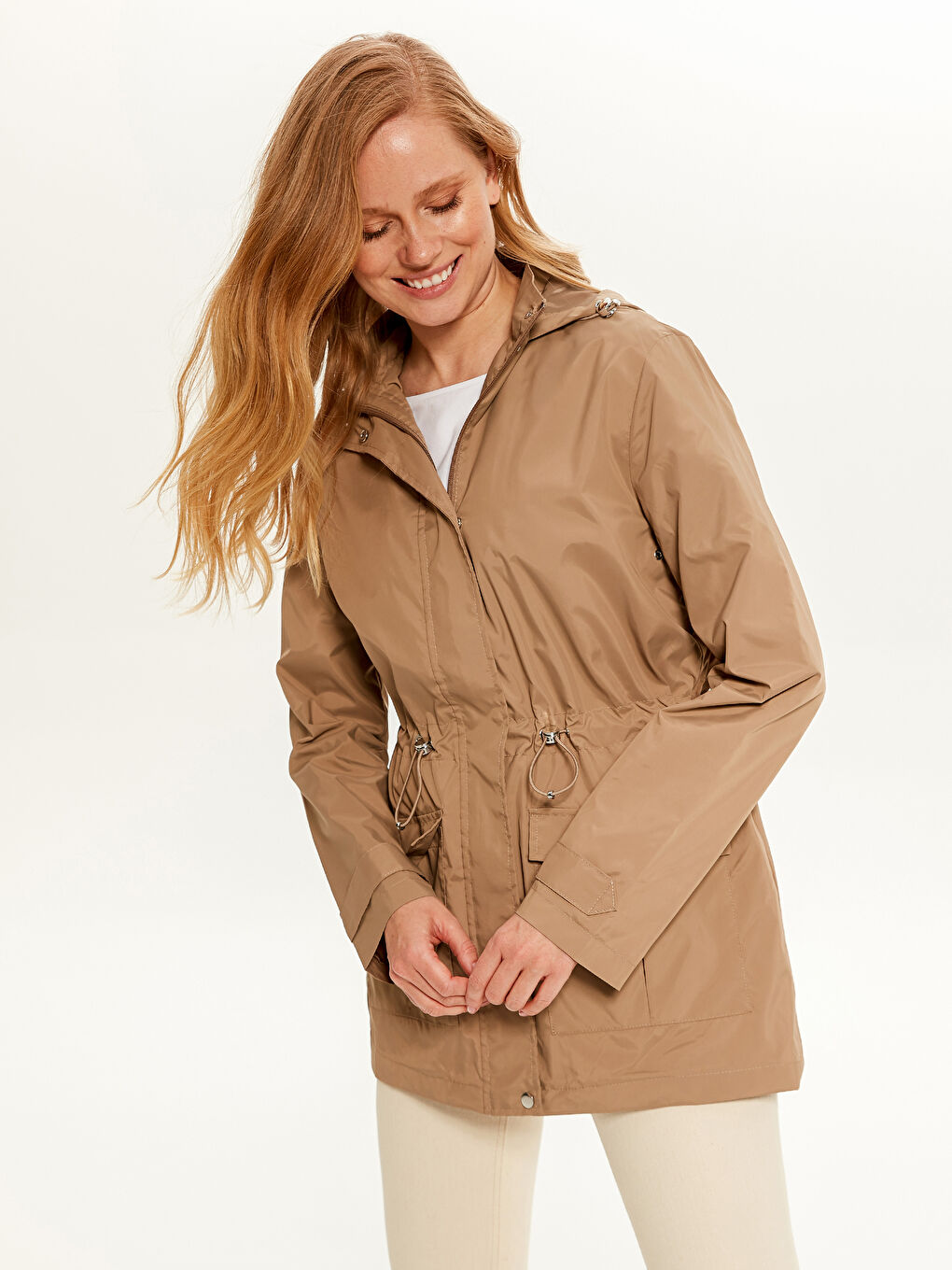 Женщины Бежевый Дождевик-1
