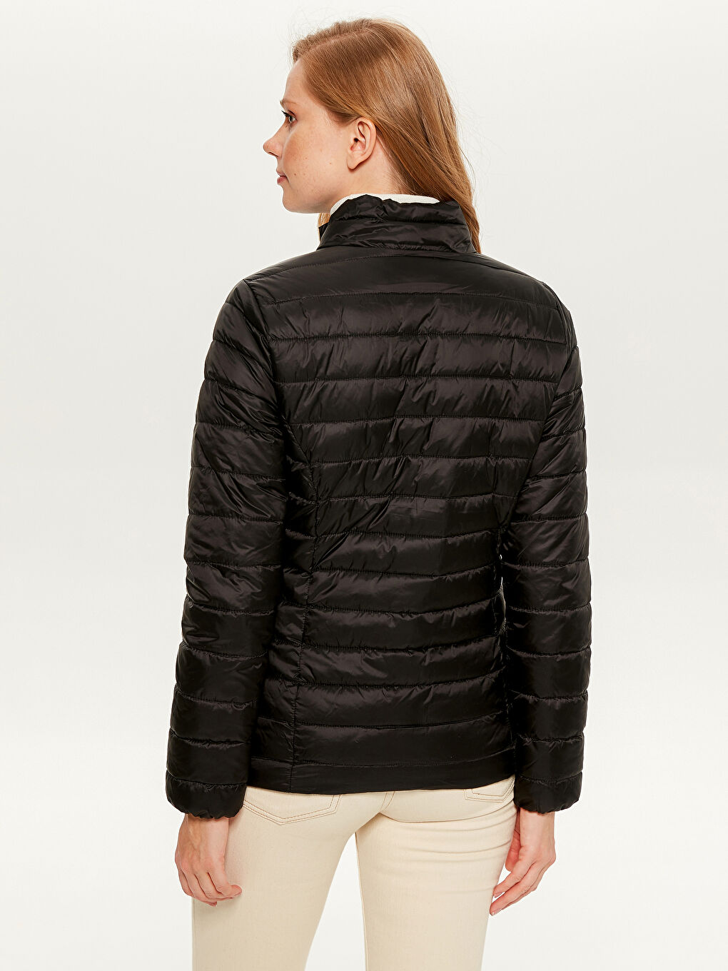 Пуховик с воротником-трубой-1