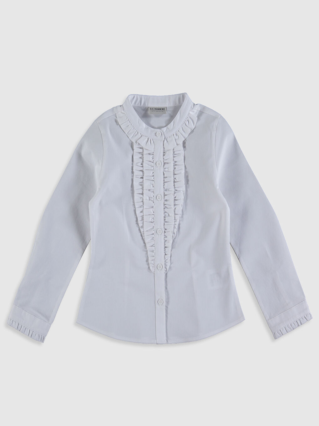 قميص أبيض بنت