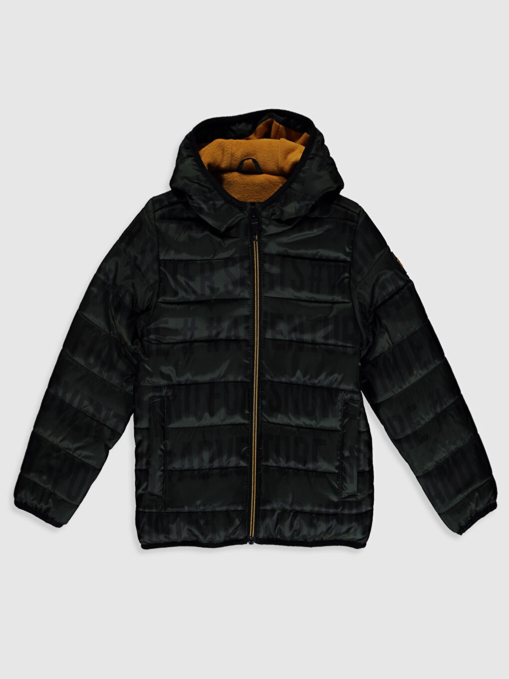 Пуховик с капюшоном для мальчиков