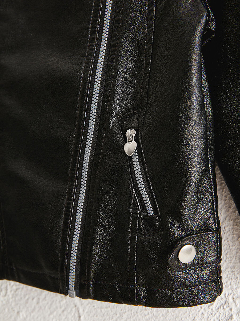 Siyah Kız Bebek Deri Görünümlü Ceket-2