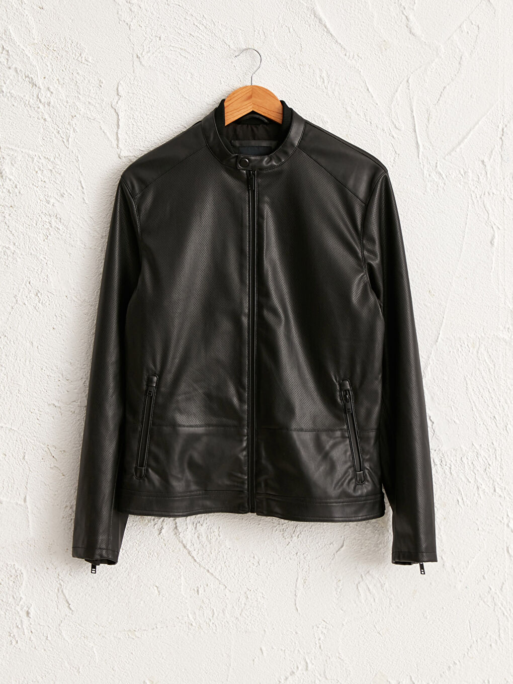 Siyah Slim Fit Dik Yaka Deri Görünümlü Mont