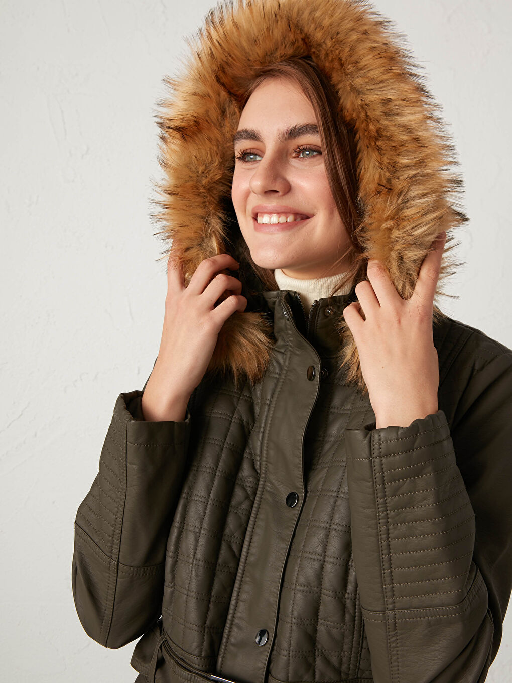 Haki Deri Görünümlü Kaban-4