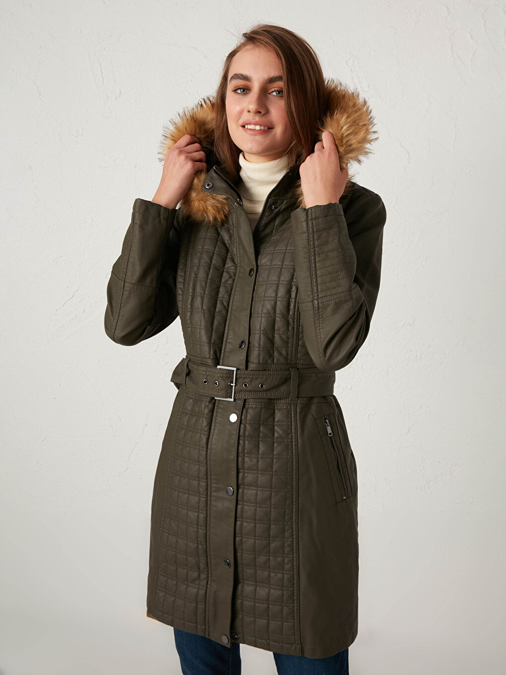 Haki Deri Görünümlü Kaban