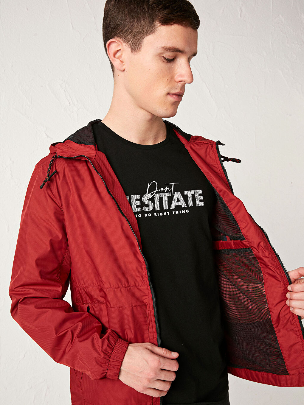 بالطو مطر بفتحة عادية بكابوش للرجال