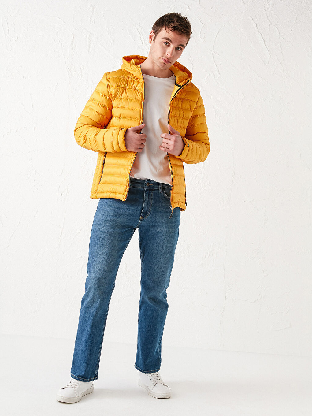 Lightweight Puffer with Hood-4