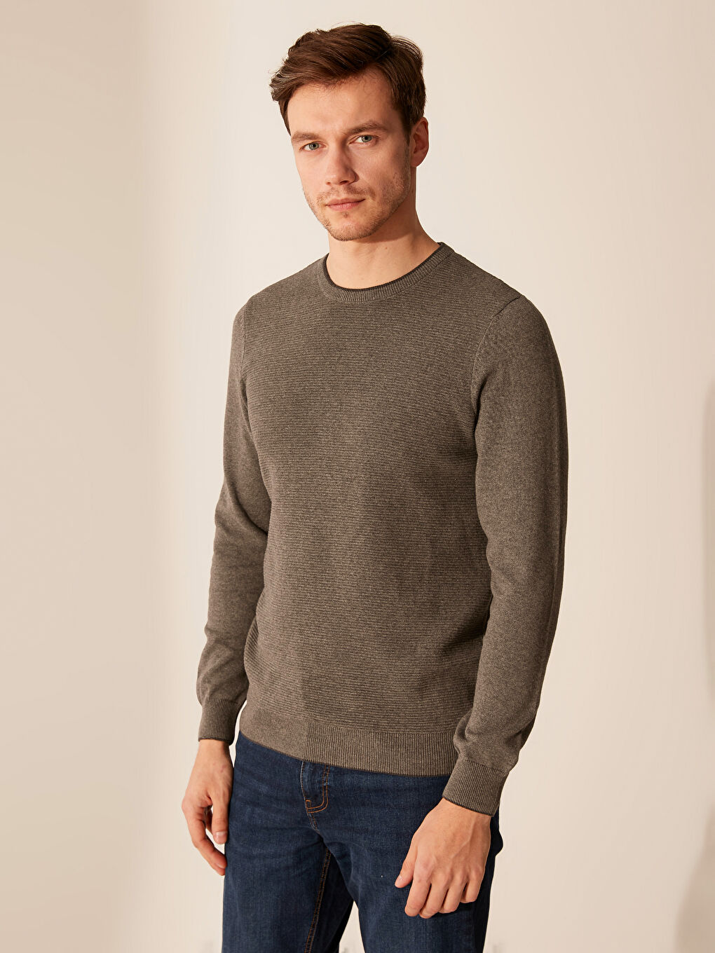 Crew Neck Basic Lightweight Tricot Jumper-1