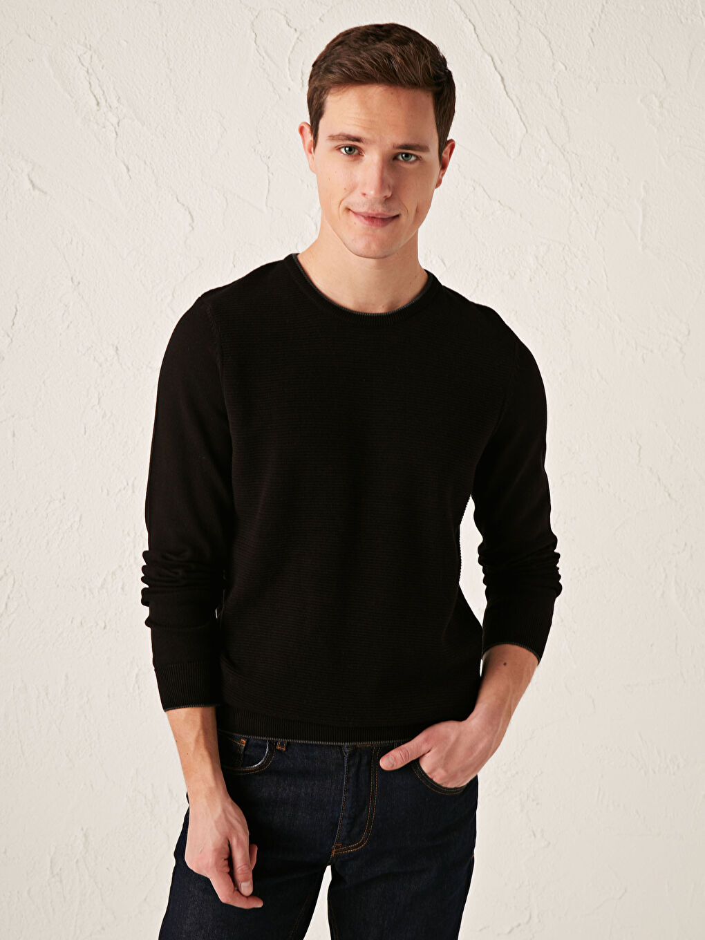 Siyah Bisiklet Yaka Basic İnce Triko Kazak