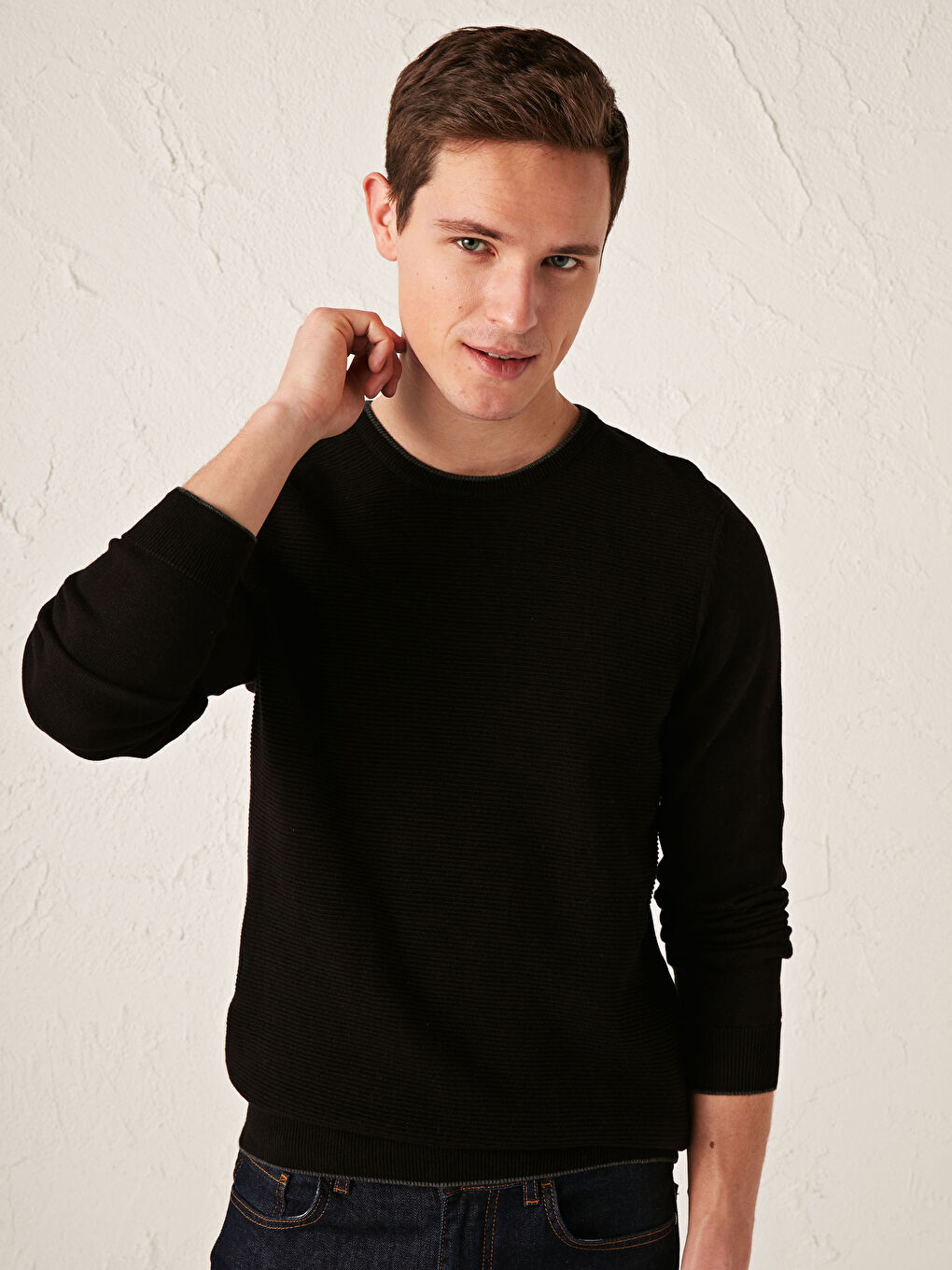 Siyah Bisiklet Yaka Basic İnce Triko Kazak-1