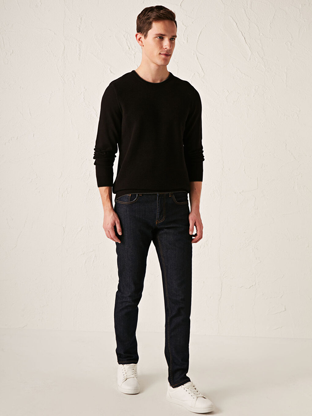 Siyah Bisiklet Yaka Basic İnce Triko Kazak-4